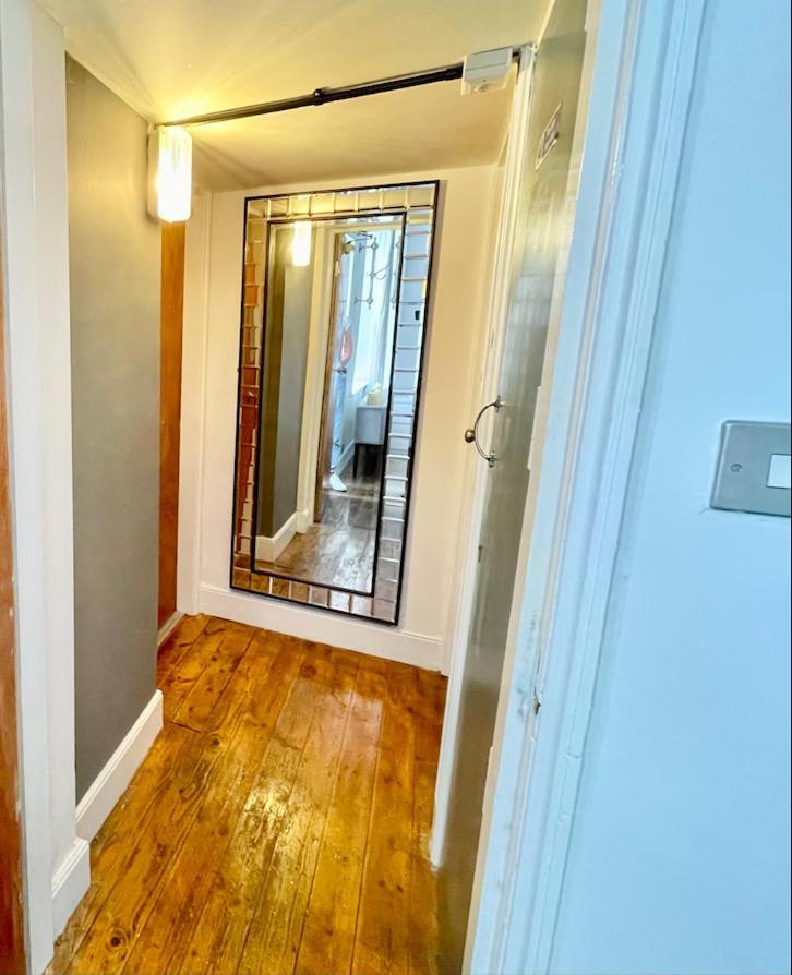 The Location- 1 Free Private Parking Space - 60 Second Walk 2 Minster! Appartement *